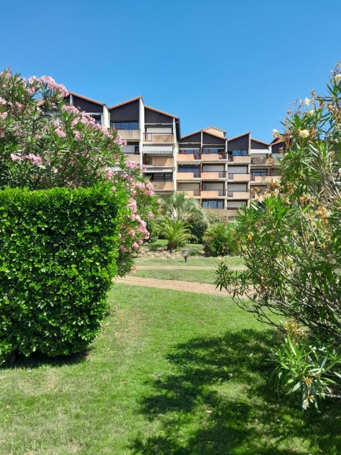 Joli 2 Pieces Sur Le Port Avec Piscine, Terrasse, Parking Lägenhet Capbreton Exteriör bild