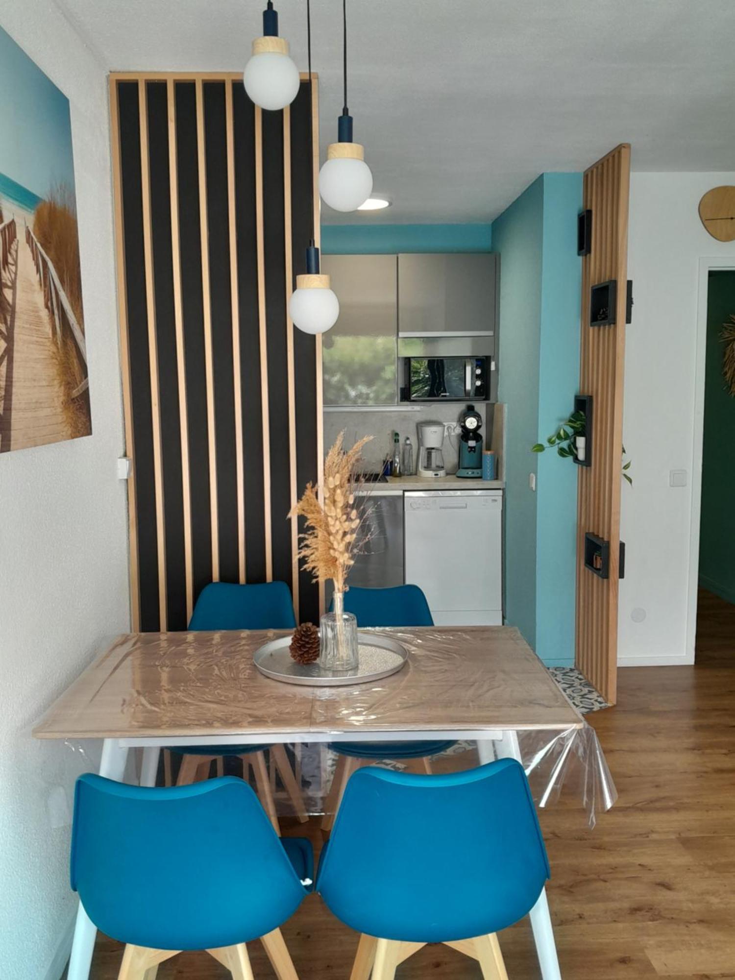 Joli 2 Pieces Sur Le Port Avec Piscine, Terrasse, Parking Lägenhet Capbreton Exteriör bild